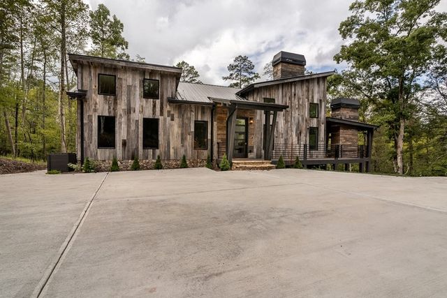 107 Cool Creek Trail, Blue Ridge, GA 30513