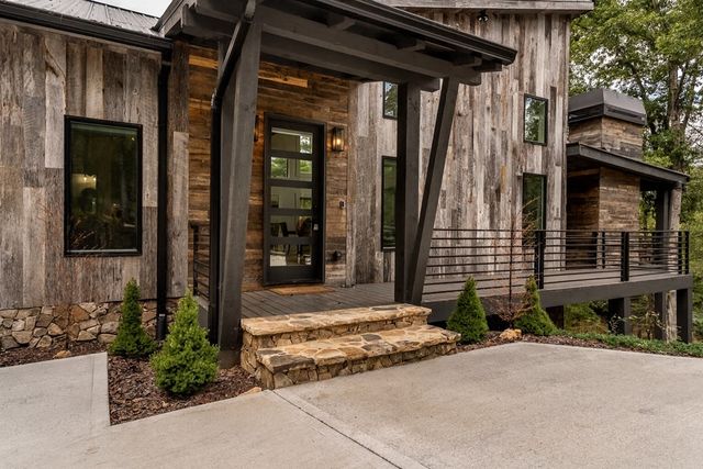 107 Cool Creek Trail, Blue Ridge, GA 30513