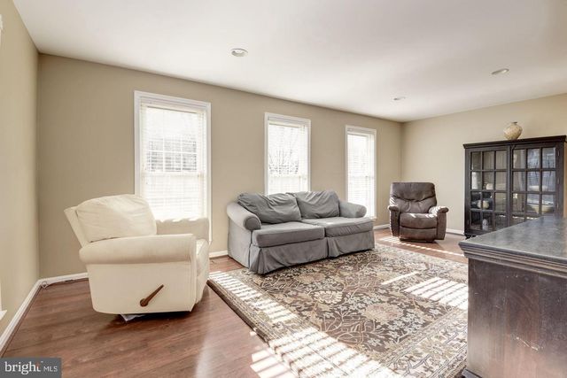 5720 CROWNLEIGH CT, Burke, VA 22015