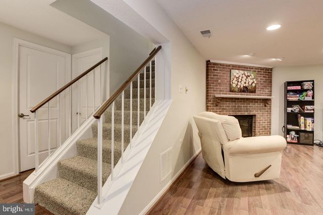 5720 CROWNLEIGH CT, Burke, VA 22015
