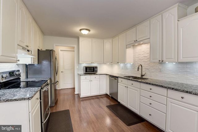 5720 CROWNLEIGH CT, Burke, VA 22015