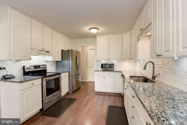 5720 CROWNLEIGH CT, Burke, VA 22015