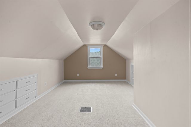 423 9th Ave, Minot, ND 58701