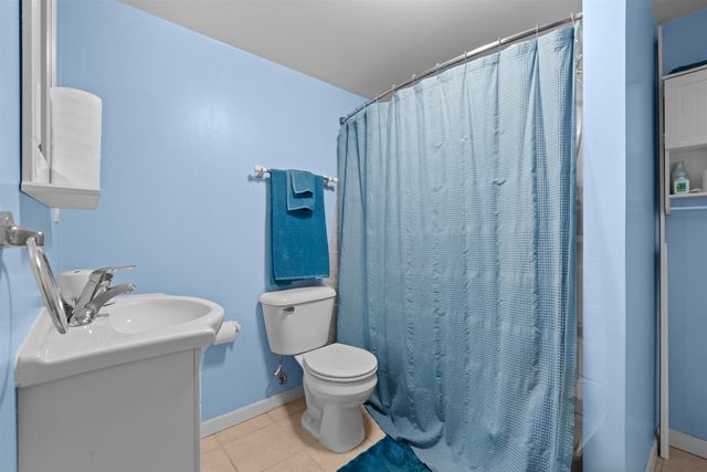 423 9th Ave, Minot, ND 58701