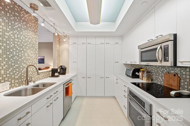 400 N Church Street 420, Charlotte, NC 28202