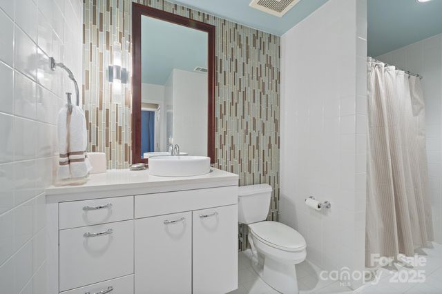 400 N Church Street 420, Charlotte, NC 28202