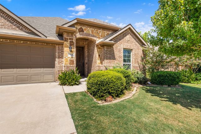 913 Abbey Lane, Midlothian, TX 76065