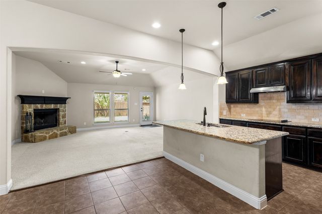 913 Abbey Lane, Midlothian, TX 76065