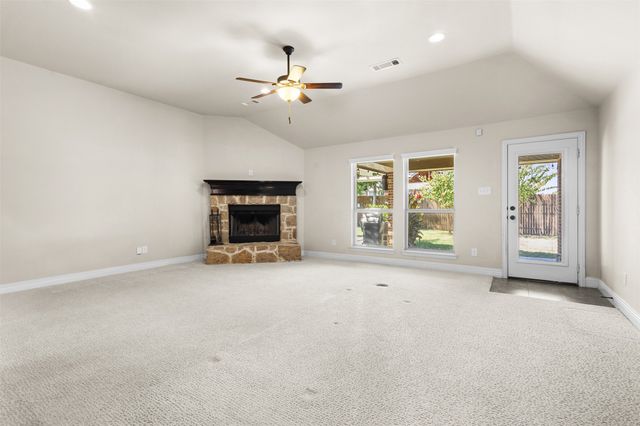 913 Abbey Lane, Midlothian, TX 76065