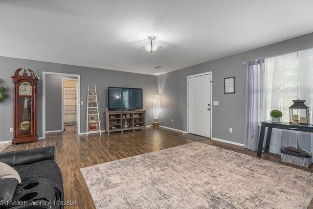 476120 1091 Road, Roland, OK 74954