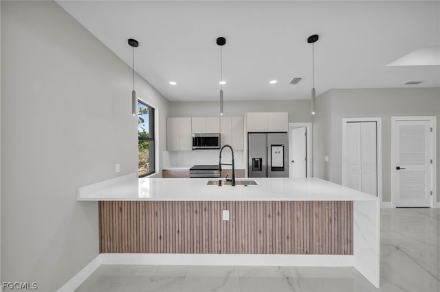 2804 10th ST W, Lehigh Acres, FL 33971