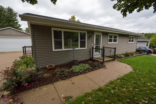 465 Raintree Drive, Fort Atkinson, WI 53538