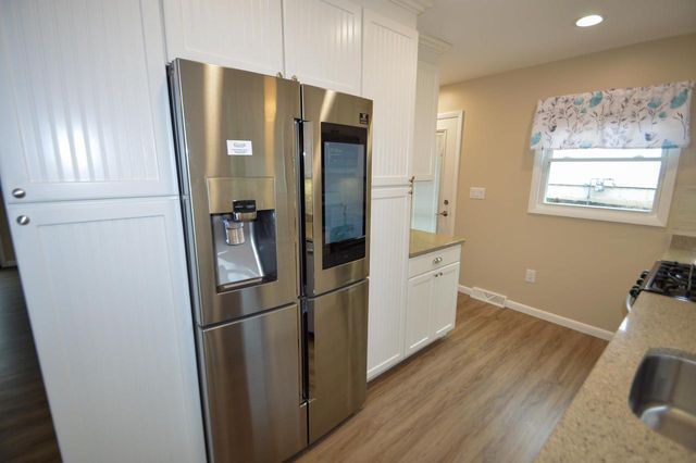 465 Raintree Drive, Fort Atkinson, WI 53538