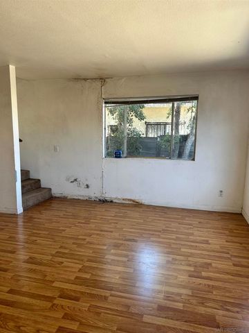 1042 Fifth Ave, Chula Vista, CA 91911