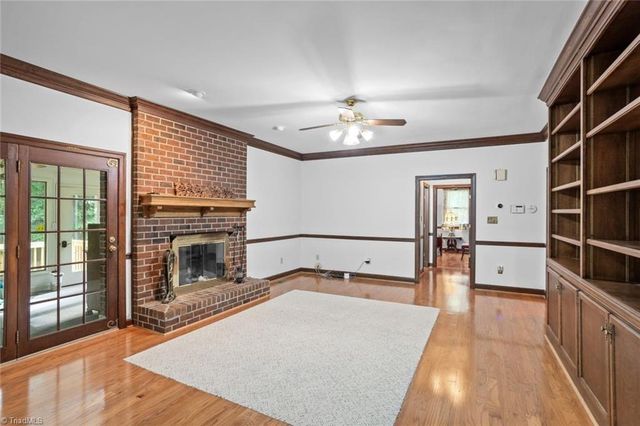 114 Willoughby Park Drive, High Point, NC 27265