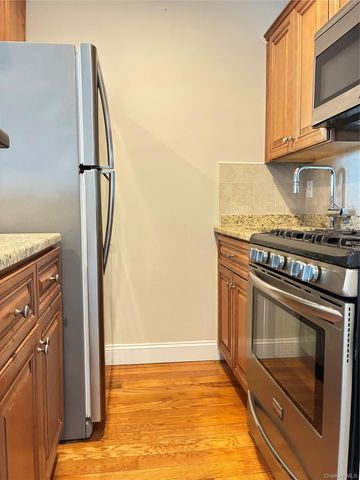 1 E Broadway 7B, Long Beach, NY 11561