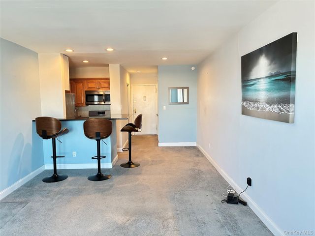 1 E Broadway 7B, Long Beach, NY 11561