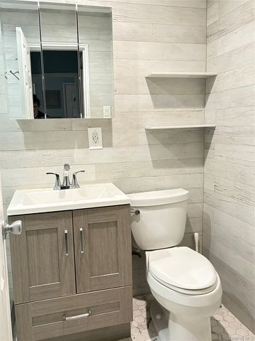 1 E Broadway 7B, Long Beach, NY 11561