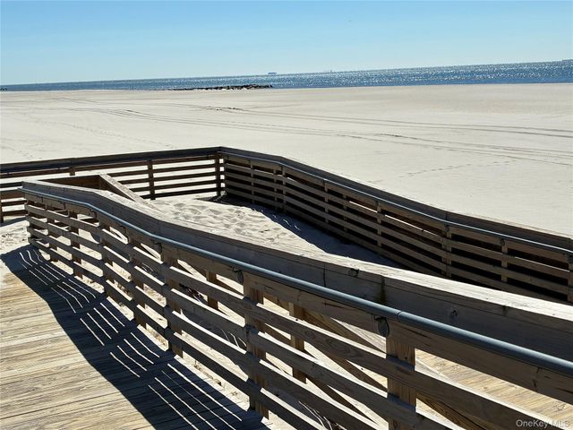 1 E Broadway 7B, Long Beach, NY 11561