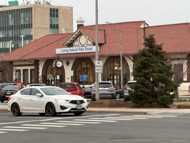 1 E Broadway 7B, Long Beach, NY 11561