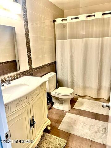 58 Thorne Lane, Matawan, NJ 07747