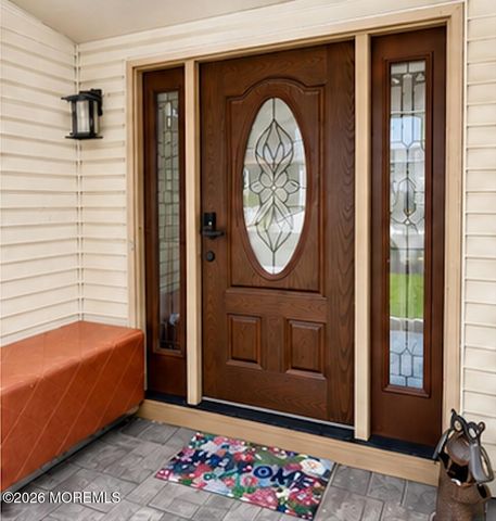 58 Thorne Lane, Matawan, NJ 07747