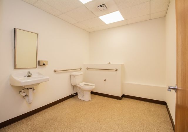 9 Stafford St, Worcester, MA 01603