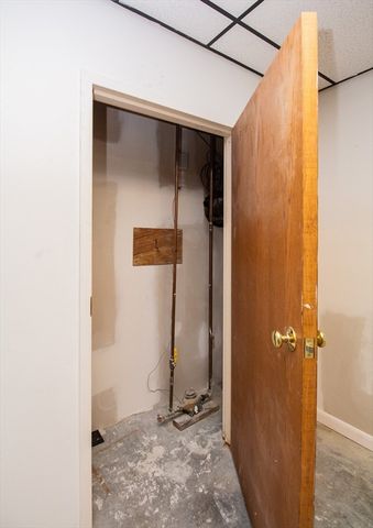 9 Stafford St, Worcester, MA 01603