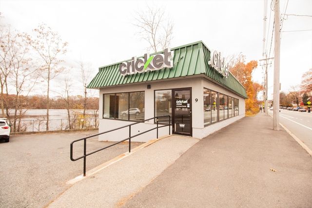 9 Stafford St, Worcester, MA 01603