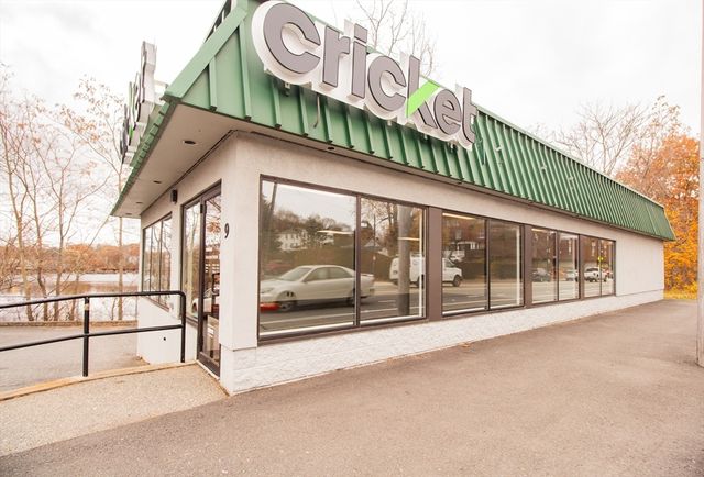 9 Stafford St, Worcester, MA 01603