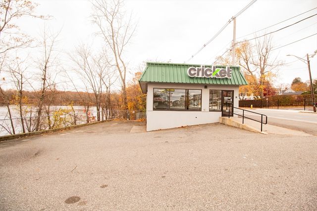 9 Stafford St, Worcester, MA 01603