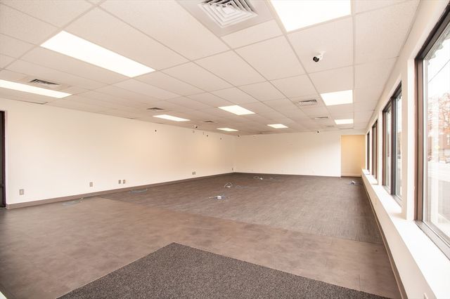 9 Stafford St, Worcester, MA 01603