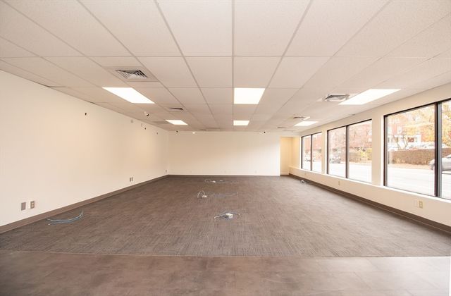 9 Stafford St, Worcester, MA 01603