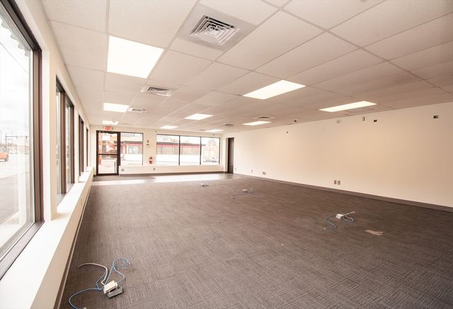 9 Stafford St, Worcester, MA 01603