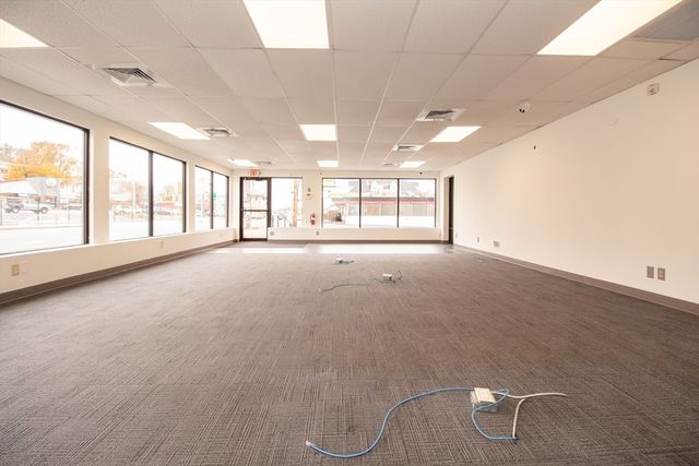 9 Stafford St, Worcester, MA 01603