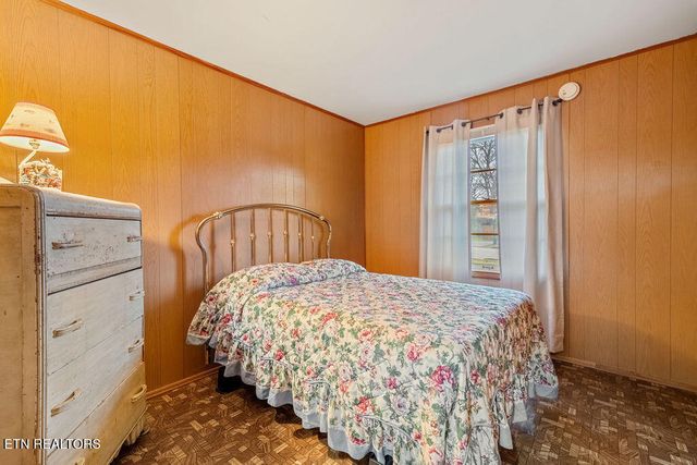 708 Front St, Maryville, TN 37804