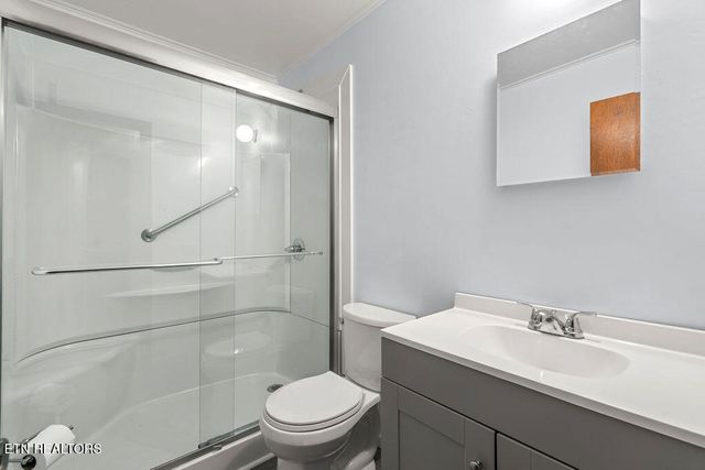 708 Front St, Maryville, TN 37804