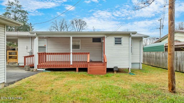 708 Front St, Maryville, TN 37804
