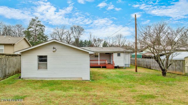 708 Front St, Maryville, TN 37804