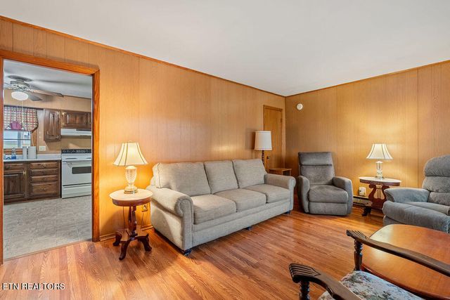 708 Front St, Maryville, TN 37804