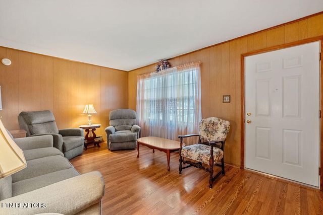 708 Front St, Maryville, TN 37804