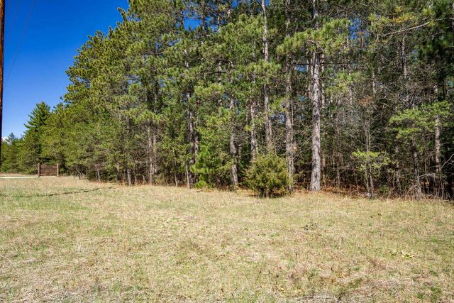 W6091 N Lake Drive, New Lisbon, WI 53950