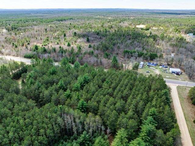 W6091 N Lake Drive, New Lisbon, WI 53950