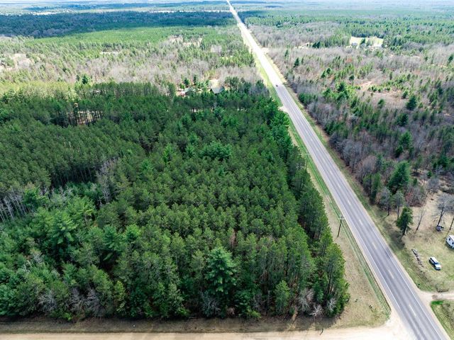 W6091 N Lake Drive, New Lisbon, WI 53950