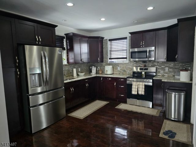 109 Bradley Ave, Bergenfield Boro, NJ 07621