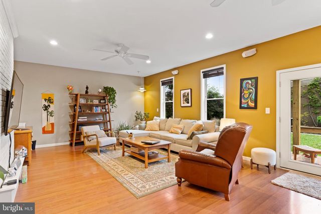 114 THIRD STREET, Boiling Springs, PA 17007