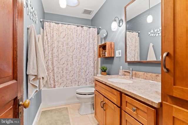 114 THIRD STREET, Boiling Springs, PA 17007