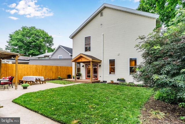 114 THIRD STREET, Boiling Springs, PA 17007