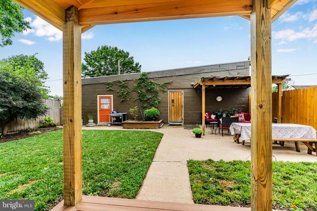 114 THIRD STREET, Boiling Springs, PA 17007