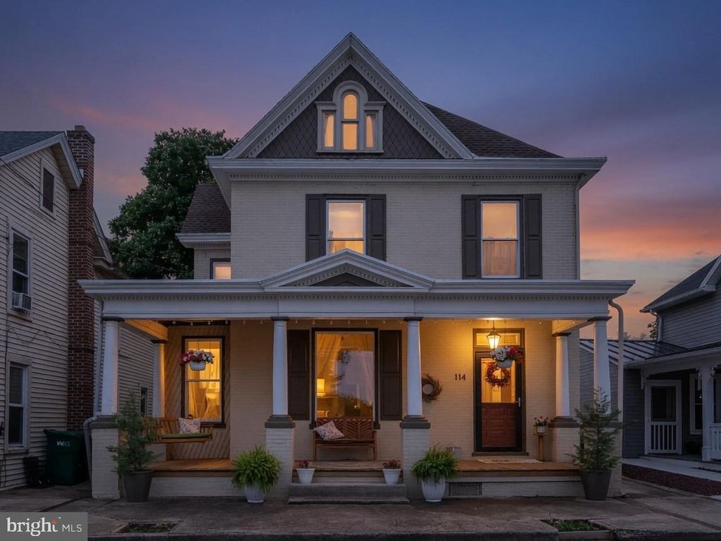 114 THIRD STREET, Boiling Springs, PA 17007